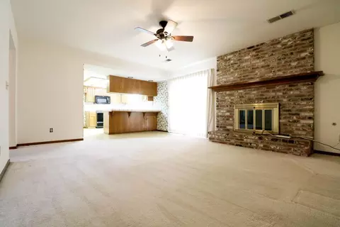 2749 E Paradise Ave, Visalia, CA 93292 photo 10