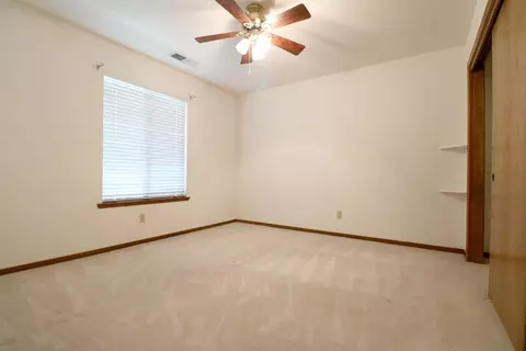 2749 E Paradise Ave, Visalia, CA 93292 photo 12