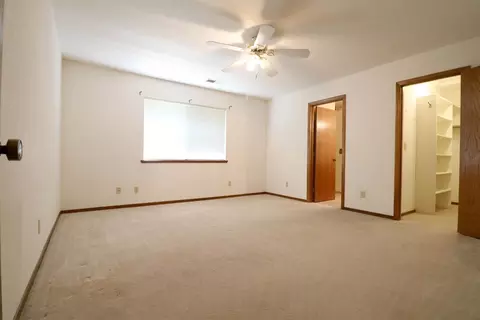 2749 E Paradise Ave, Visalia, CA 93292 photo 14