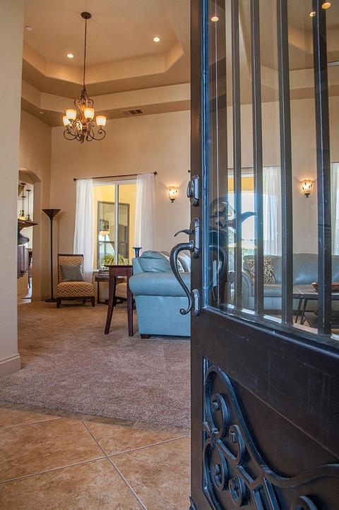 780 Davis Ave, Exeter, CA 93221 photo 2