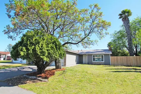 706 Northampton Dr, Vacaville, CA 95687 photo 8