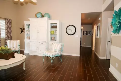 1222 Marks Ct, Dinuba, CA 93618 photo 9