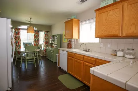 1222 Marks Ct, Dinuba, CA 93618 photo 10