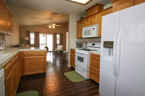1222 Marks Ct, Dinuba, CA 93618 photo 16