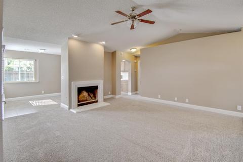 831 E Palm Dr, Hanford, CA 93230 photo 6