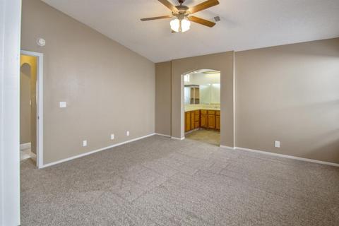 831 E Palm Dr, Hanford, CA 93230 photo 11