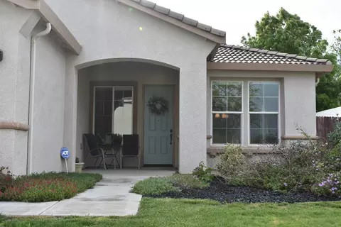 349 Hampton St, Tulare, CA 93274 photo 4