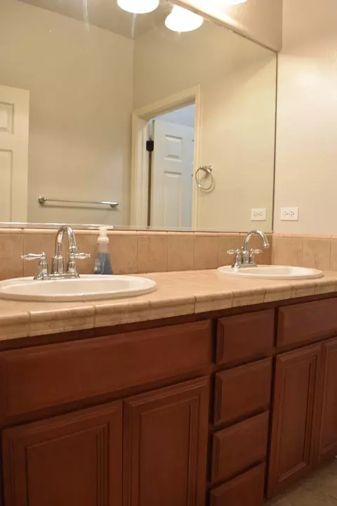 349 Hampton St, Tulare, CA 93274 photo 31