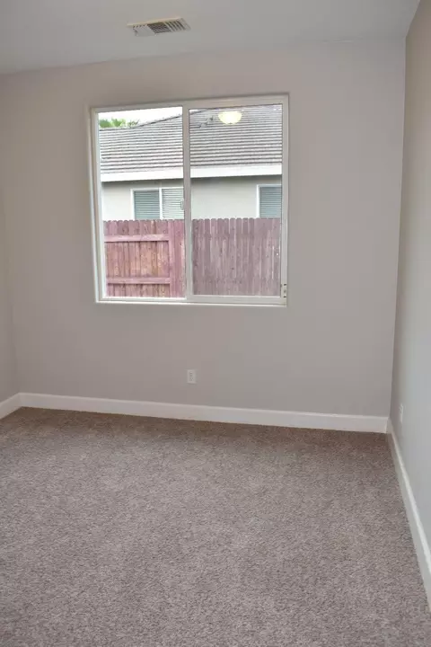 349 Hampton St, Tulare, CA 93274 photo 28