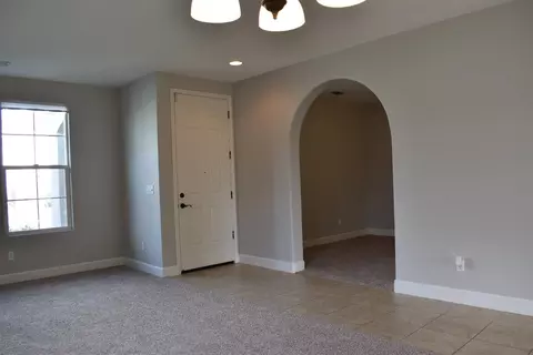 349 Hampton St, Tulare, CA 93274 photo 9