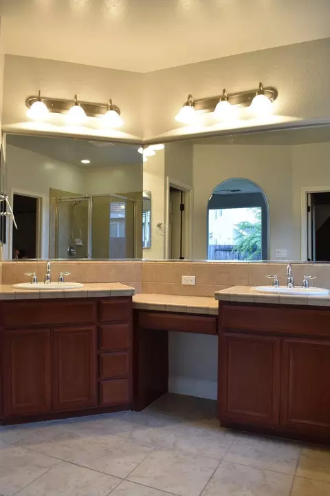 349 Hampton St, Tulare, CA 93274 photo 25