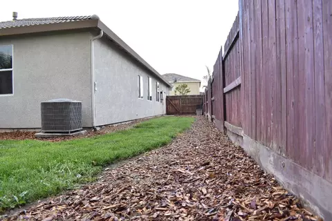 349 Hampton St, Tulare, CA 93274 photo 41