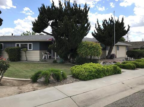 1733 W Cherry, Visalia, CA 93277 photo 3