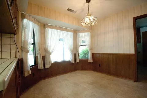 304 E Parkview Ave, Visalia, CA 93277 photo 43