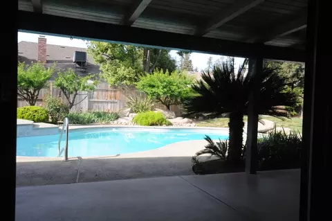 304 E Parkview Ave, Visalia, CA 93277 photo 56