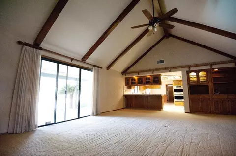 304 E Parkview Ave, Visalia, CA 93277 photo 24