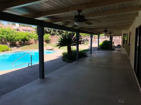 304 E Parkview Ave, Visalia, CA 93277 photo 14