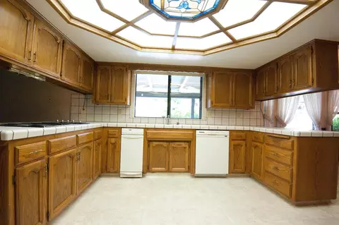 304 E Parkview Ave, Visalia, CA 93277 photo 49