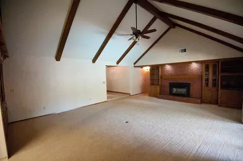 304 E Parkview Ave, Visalia, CA 93277 photo 29