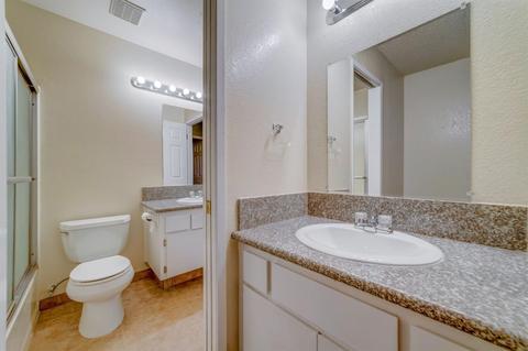 643 E Harold Ave, Visalia, CA 93292 photo 7