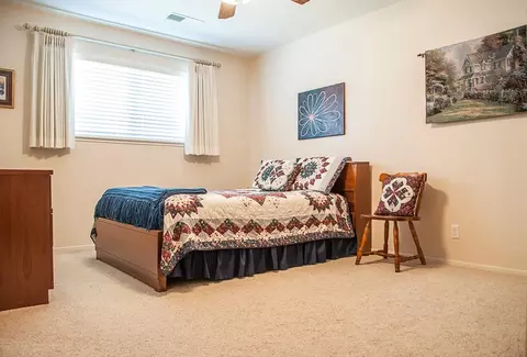 888 E Davis Dr, Dinuba, CA 93618 photo 8