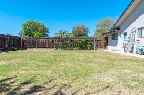 888 E Davis Dr, Dinuba, CA 93618 photo 10