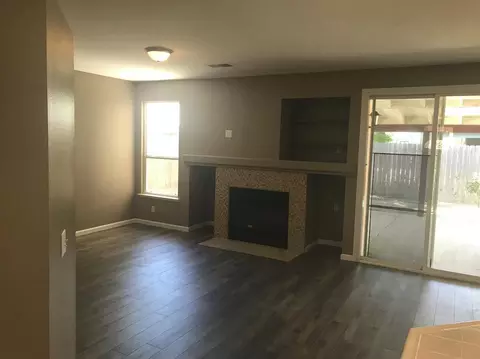 1191 Pine Dr, Lemoore, CA 93245 photo 12