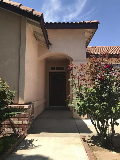 1191 Pine Dr, Lemoore, CA 93245 photo 2