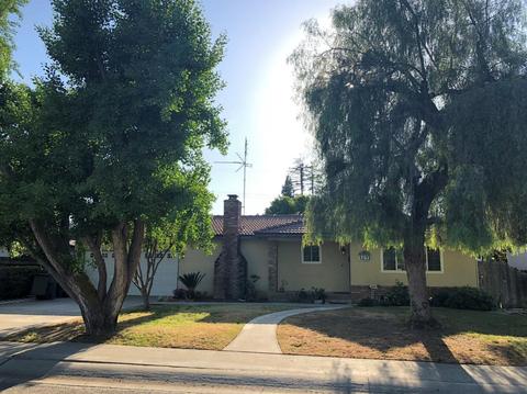 1633 S Johnson St, Visalia, CA 93277 photo 1