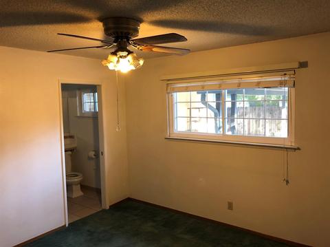 1633 S Johnson St, Visalia, CA 93277 photo 22