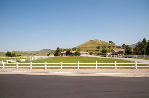 31014 Angus Loop Dr, Springville, CA 93265 photo 6