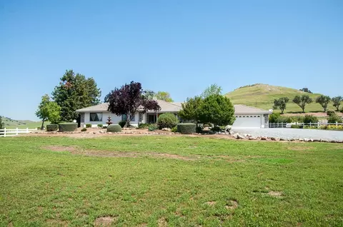 31014 Angus Loop Dr, Springville, CA 93265 photo 11
