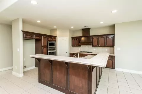 324 Hemmingway Ct, Tulare, CA 93274 photo 9