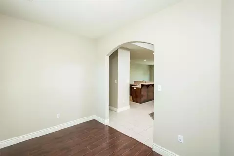 324 Hemmingway Ct, Tulare, CA 93274 photo 17