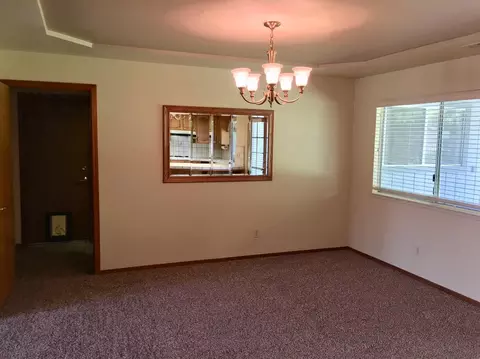 2620 E Paradise Ave, Visalia, CA 93292 photo 12