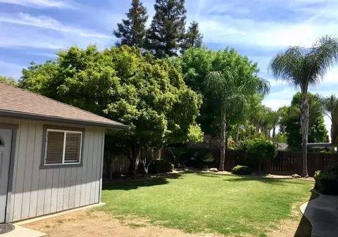 2620 E Paradise Ave, Visalia, CA 93292 photo 4