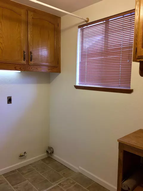 2620 E Paradise Ave, Visalia, CA 93292 photo 21