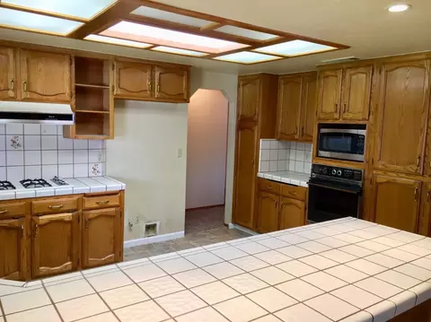 2620 E Paradise Ave, Visalia, CA 93292 photo 14