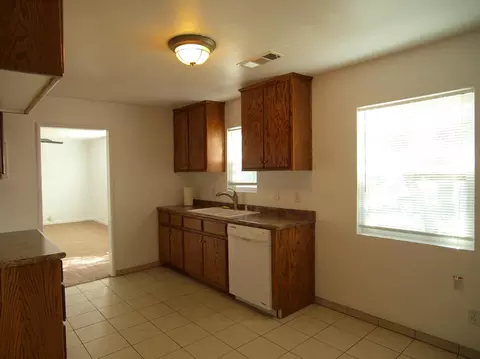 628 S Kaweah Ave, Exeter, CA 93221 photo 12