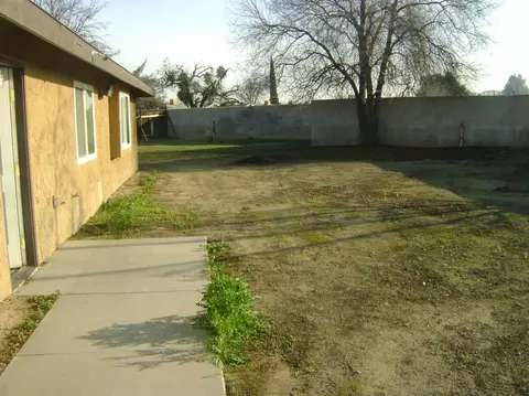 577 Tammy Ln, Lemoore, CA 93245 photo 8