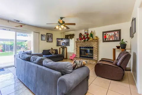 339 E Northridge Dr, Dinuba, CA 93618 photo 6