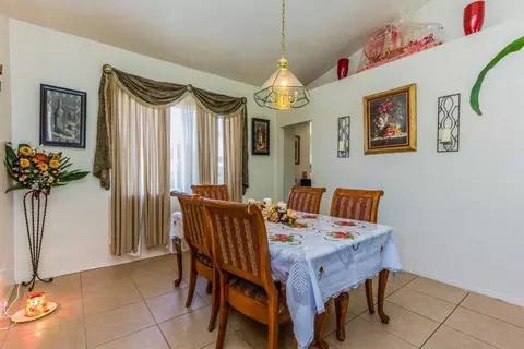 339 E Northridge Dr, Dinuba, CA 93618 photo 5