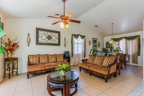 339 E Northridge Dr, Dinuba, CA 93618 photo 3