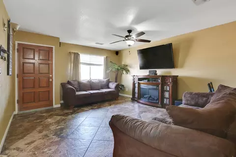 1397 E Levin Ave, Tulare, CA 93274 photo 6