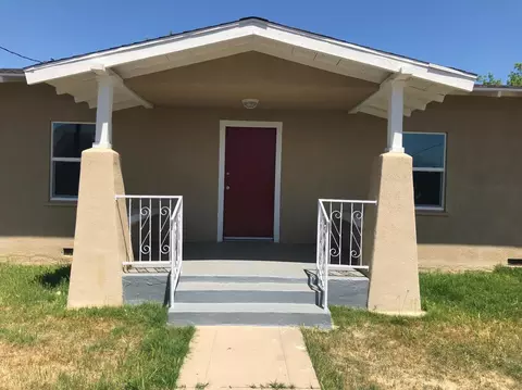 985 E Park Way, Dinuba, CA 93618 photo 1