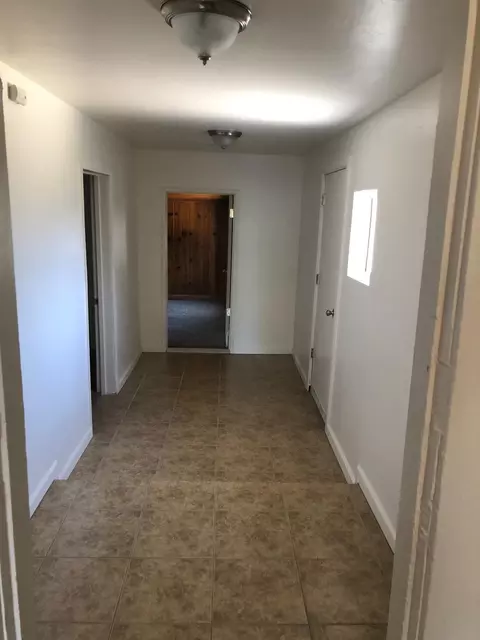 985 E Park Way, Dinuba, CA 93618 photo 9