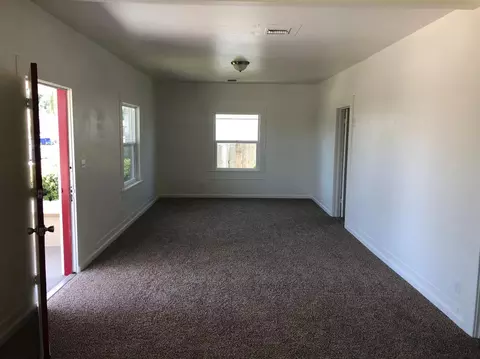 985 E Park Way, Dinuba, CA 93618 photo 7
