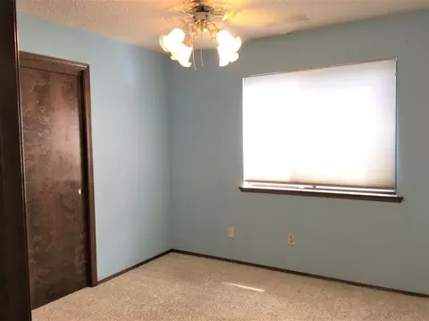 2425 E Hillcrest Ct, Visalia, CA 93292 photo 30