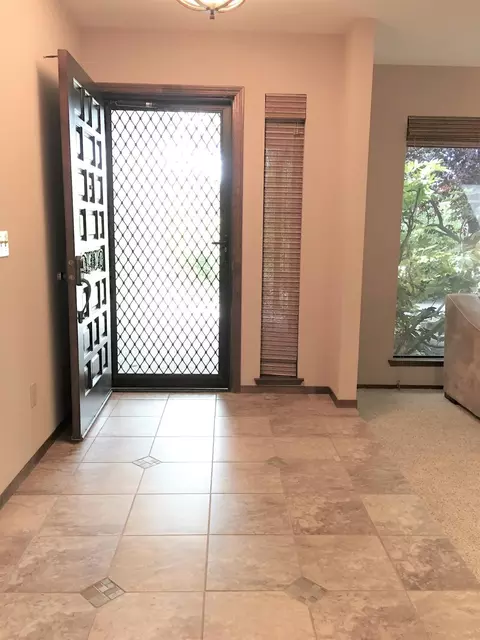2425 E Hillcrest Ct, Visalia, CA 93292 photo 20
