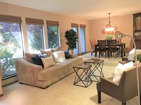 2425 E Hillcrest Ct, Visalia, CA 93292 photo 8